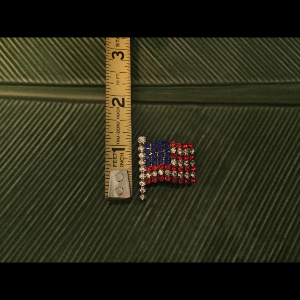 Patriotic Rhinestone 🇺🇸 Brooch - Picture 5 of 6